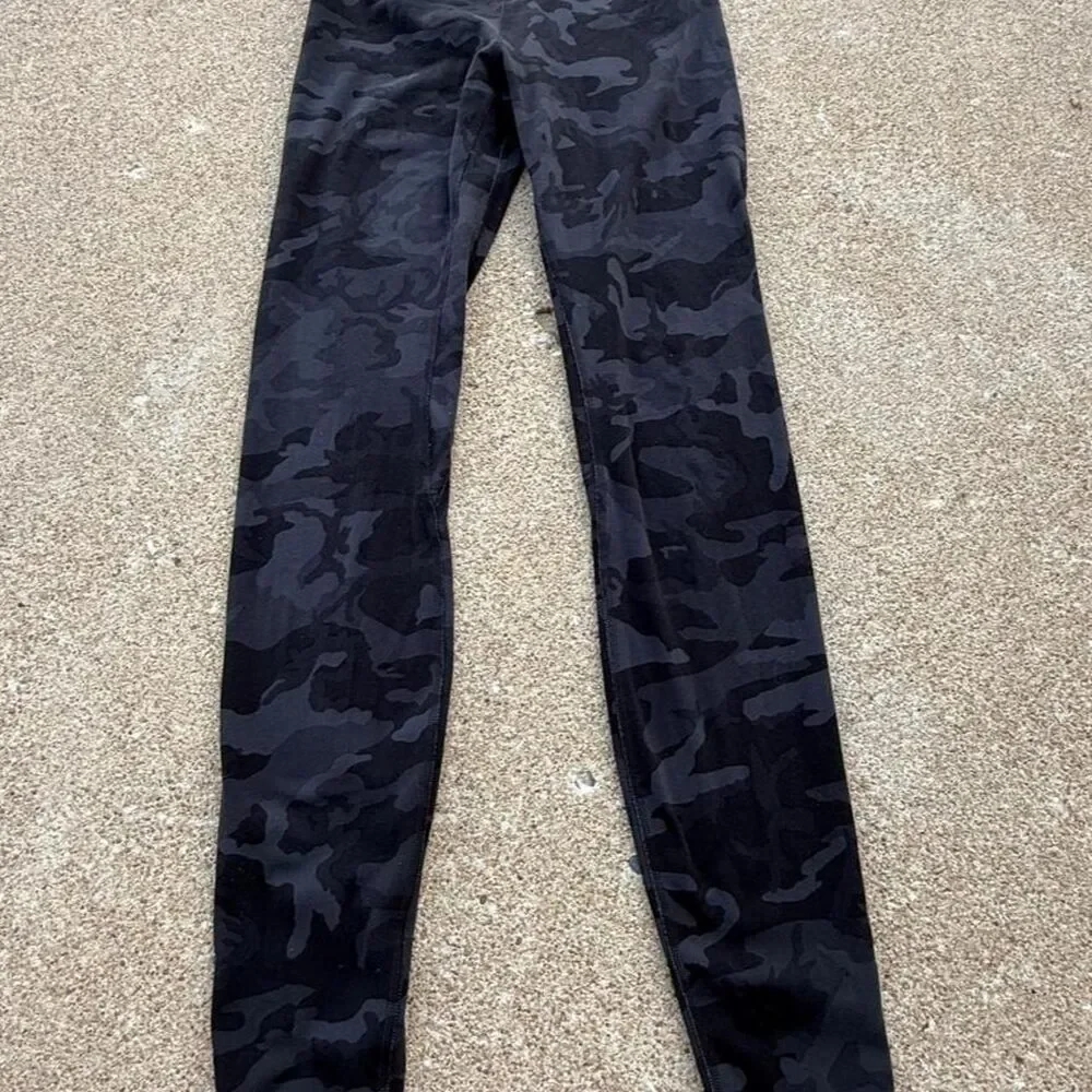 Camo Lululemon leggings size 4